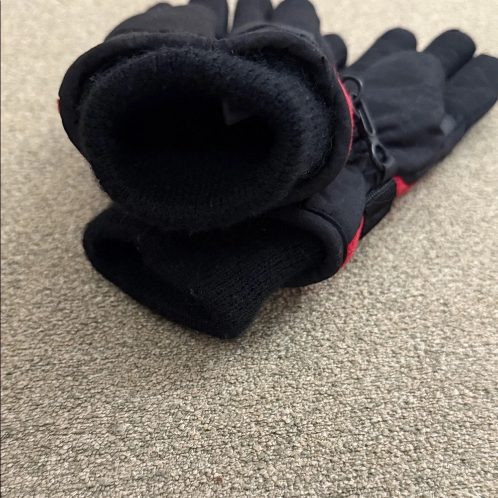 3M Thinsulate Kids Red and Black Mittens Youth 8/16